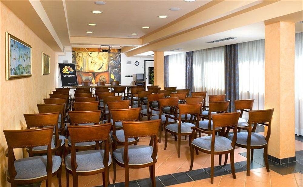Hotel International San Benedetto del Tronto Exterior foto